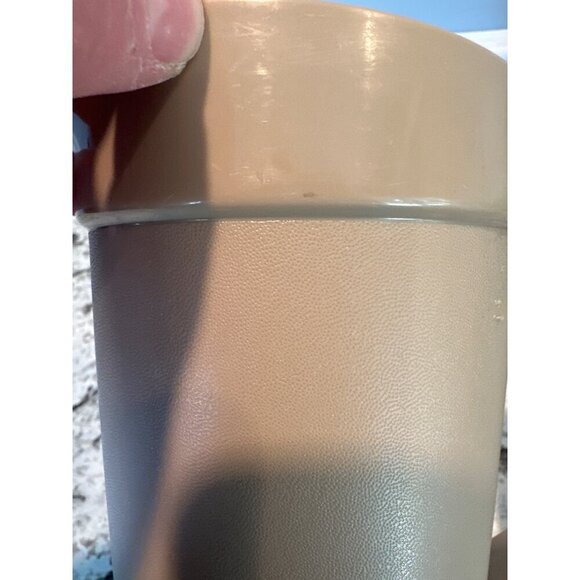 Tupperware 874 Ecru Beige 1.2 Liter Pitcher Push Button Lid - Picture 5 of 11